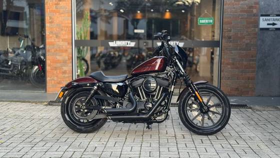 HARLEY-DAVIDSON SPORTSTER IRON 1200 